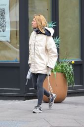 Claire Danes Out in New York 04-17-2024