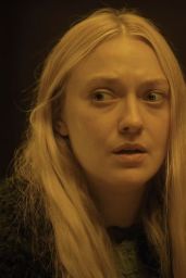 Dakota Fanning - "The Watchers" Poster, Photos and Traieler