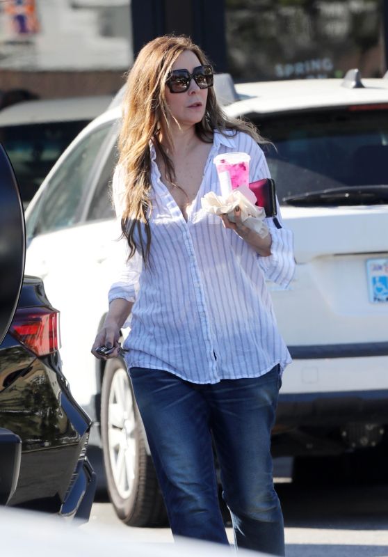 Ellen Pompeo in Casual Outfit in Hollywood 04/03/2024