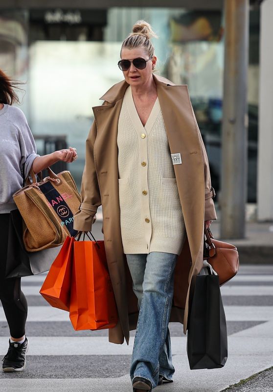 Ellen Pompeo Shopping on the Luxurious Rodeo Drive in Beverly Hills 04/22/2024