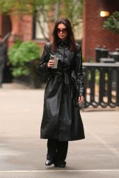 Emily Ratajkowski Street Style - New York 04-19-2024