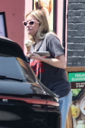 Emma Roberts Out in Los Angeles 04-20-2024