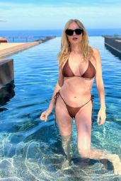 Heather Graham in a Bikinis in Mexico 04/07/2024