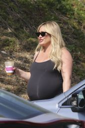 Hilary Duff Out in Los Angeles 04-22-2024