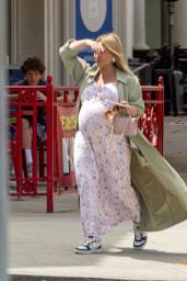 Hilary Duff With Her Mom in LA 04-24-2024