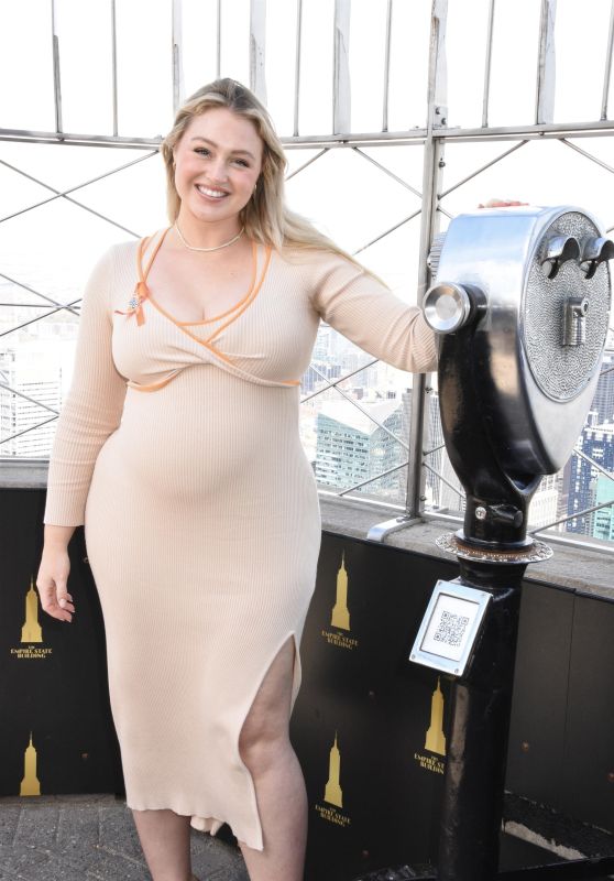 Iskra Lawrence at Empire State Building 04-24-2024