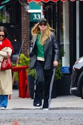 Jennifer Lawrence in Casual Outfit in New York 04-10-2024