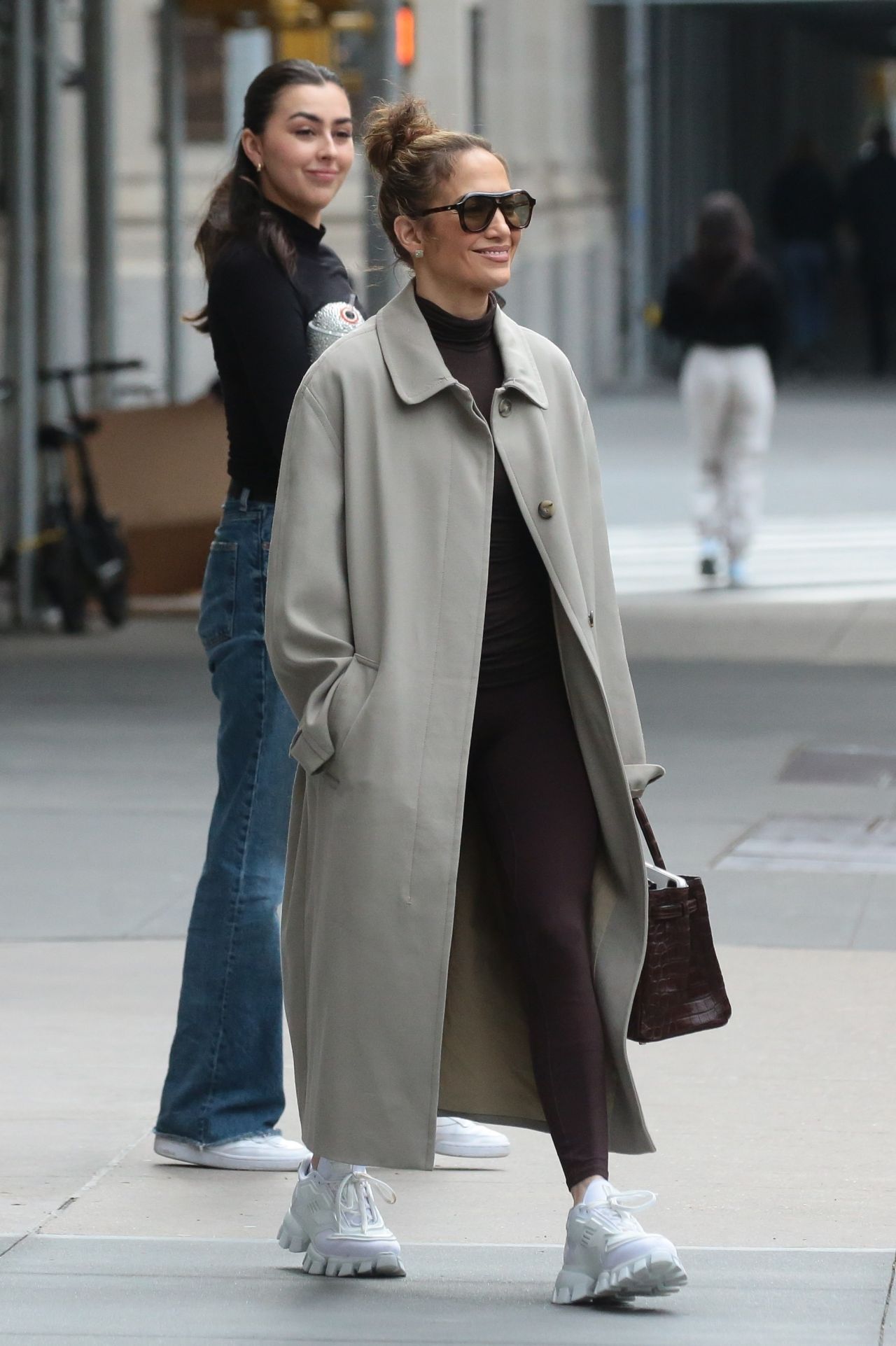 Jennifer Lopez Street Style - New York 04/06/2024 • CelebMafia