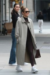 Jennifer Lopez Street Style - New York 04/06/2024