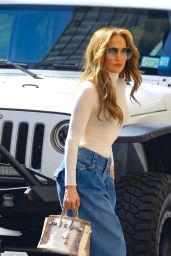 Jennifer Lopez With a Luxury Hermés Birkin in New York 04-14-2024
