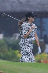Jessica Alba and Cash Warrene Ejoying a Golfing Getaway at Kukui 