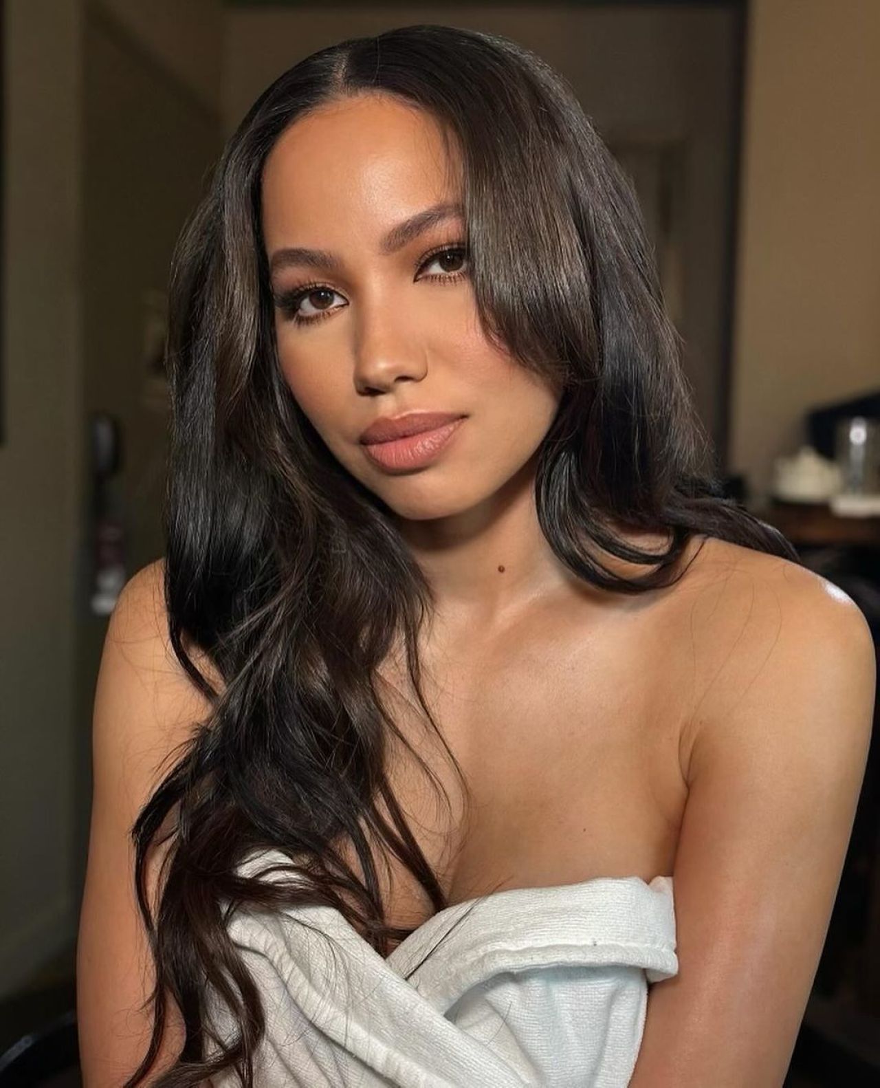 Jurnee Smollett 04-18-2024 • CelebMafia