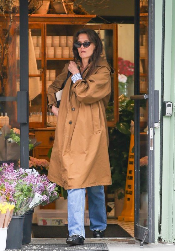 Katie Holmes at a Retail Store in New York 04-18-2024