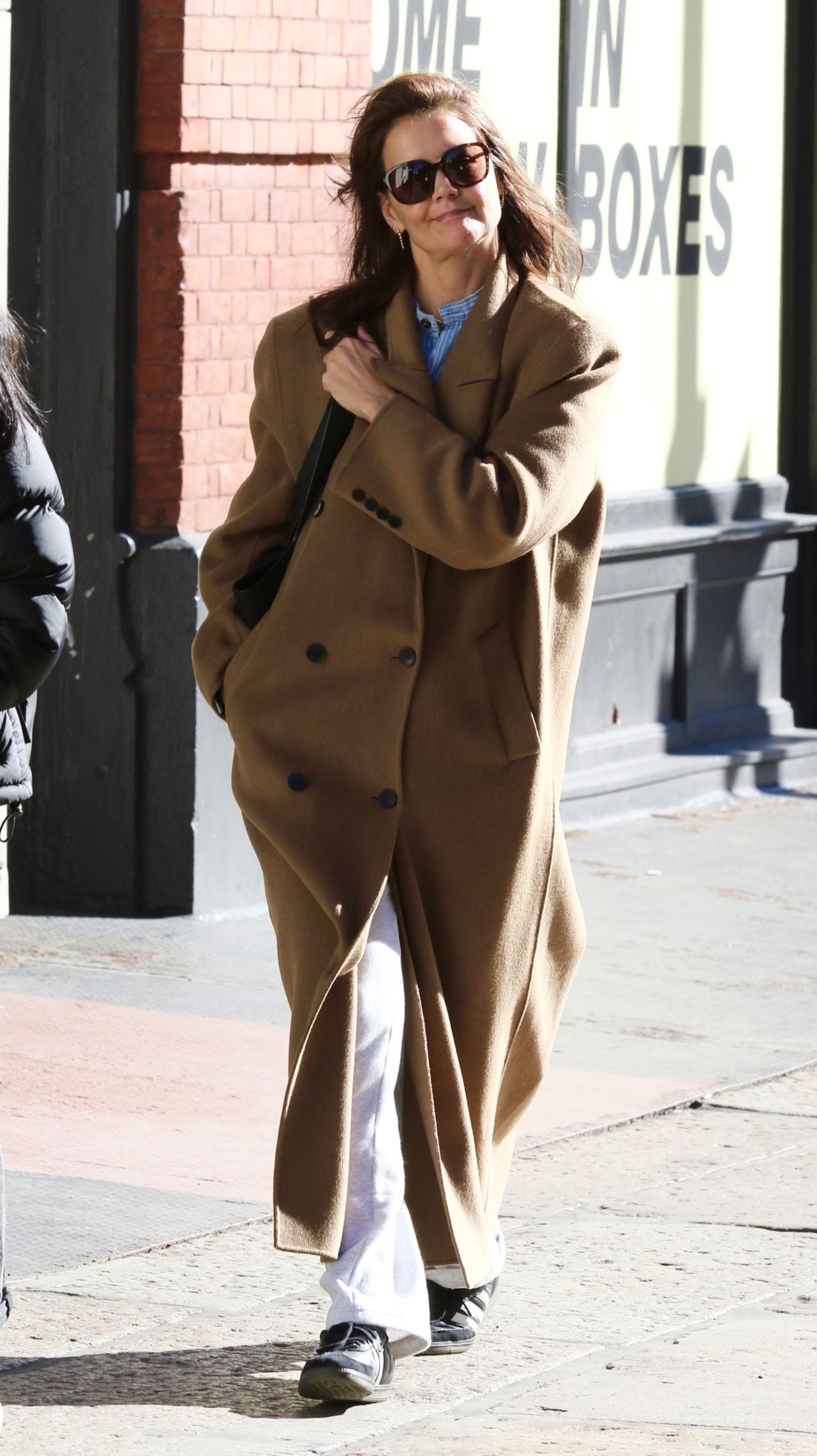Katie Holmes Sporting a Brown Camel Coat in Manhattan’s SoHo Area 04/07 ...
