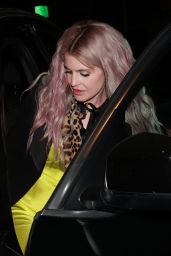 Kelly Osbourne at Craig