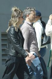 Kelly Rizzo at Farmers Market in Studio City 04/07/2024