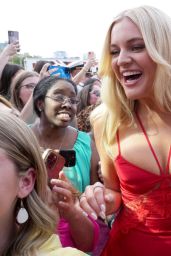 Kelsea Ballerini at CMT Music Awards Show in Austin 04/06/2024 (more photos)