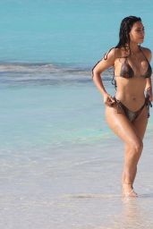 Kim Kardashian in a Bikini – Turks and Caicos 04/06/2024