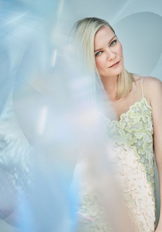 Kirsten Dunst Outfit – Variety Magazine April 2024 (III)