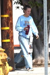 Kristen Bell in Casula Outfit in Los Angeles 04-21-2024