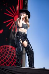 Maddie and Tae - Stagecoach Festival in Indio 04-27-2024