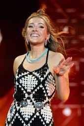 Maddie & Tae - Stagecoach Festival Day 1 in Indio 04-26-2024