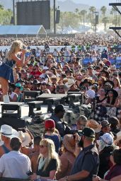 Megan Moroney Performs at Stagecoach Festival Day 3 in Indio 04-28-2024