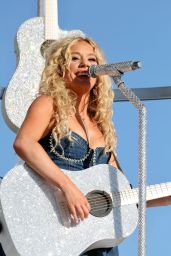 Megan Moroney Performs at Stagecoach Festival Day 3 in Indio 04-28-2024