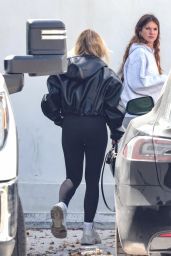 Sabrina Carpenter Heading to an Office Building in Los Angeles 04/05/2024