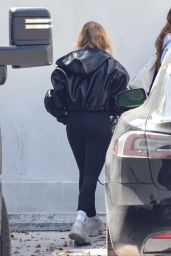 Sabrina Carpenter Heading to an Office Building in Los Angeles 04/05/2024