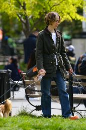 Sarah Paulson Stroll Through Central Park in New York 04-27-2024