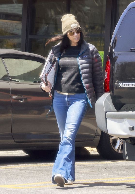 Sarah Silverman and Rory Albanese Grocery Run in Los Feliz 04-09-2024