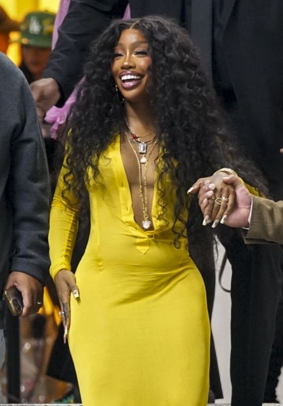 SZA Leaving the iHeartRadio Music Awards in Hollywood 04/02/2024