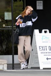 Whitney Port Out in Los Angeles 04/04/2024