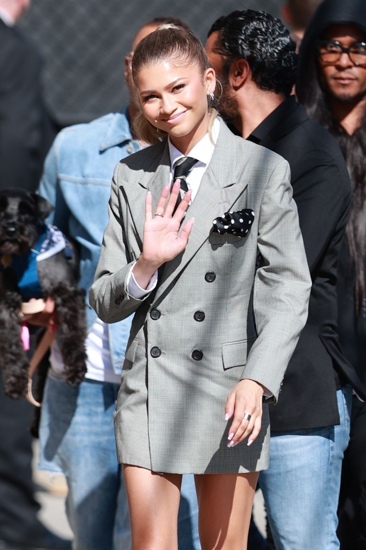 zendaya-arrives-at-jimmy-kimmel-live-in-los-angeles-04-18-2024-3.jpg (1280×1921)