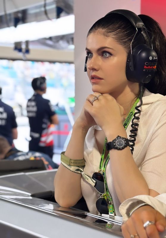 Alexandra Daddario at F1 Grand Prix of Miami 05-04-2024 (+3)