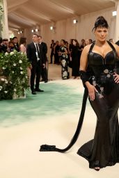 Ashley Graham at Met Gala 2024 (more photos)