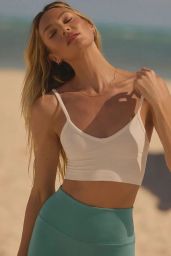 Candice Swanepoel - Alo Yoga May 2024