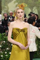 Elizabeth Debicki Stuns in Dior at Met Gala 2024