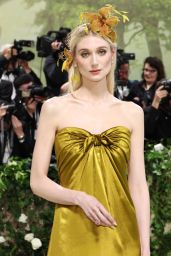 Elizabeth Debicki Stuns in Dior at Met Gala 2024