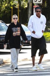 Ellen Pompeo With Her Husband Out in Los Feliz 05-05-2024