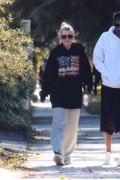 Ellen Pompeo With Her Husband Out in Los Feliz 05-05-2024