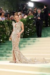 Jennifer Lopez at Met Gala 2024