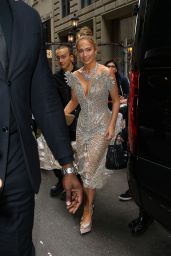 Jennifer Lopez Heading to the 2024 Met Gala in New York City 05-06-2024