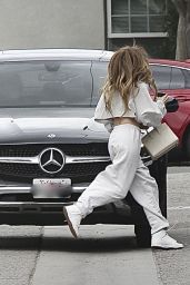 Jennifer Lopez Leaves the Dance Studio in Los Angeles 05-24-2024