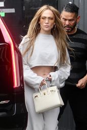Jennifer Lopez Leaves the Dance Studio in Los Angeles 05-24-2024
