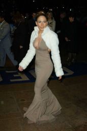 Jennifer Lopez - "Maid In Manhattan" Premiere in London 02-26-2003