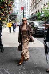 Jennifer Lopez Out in New York 05-05-2024