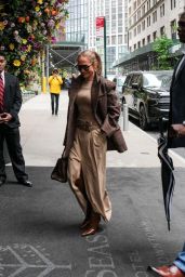 Jennifer Lopez Out in New York 05-05-2024