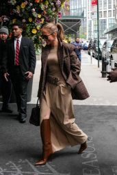 Jennifer Lopez Out in New York 05-05-2024